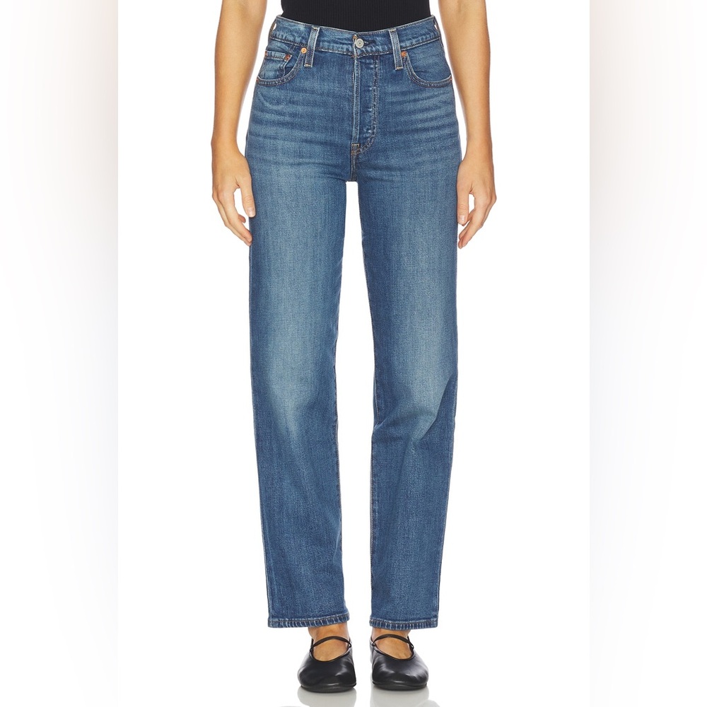 Levi's Women's Straight Leg Jeans in Classic Blue Denim